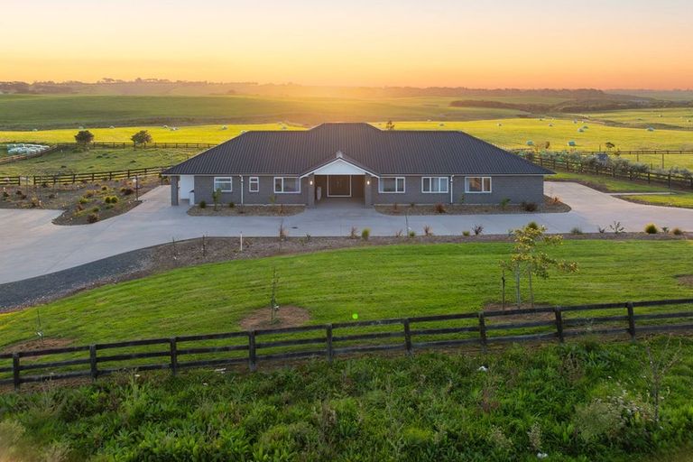 Photo of property in 133 Batty Road, Kingseat, Papakura, 2580