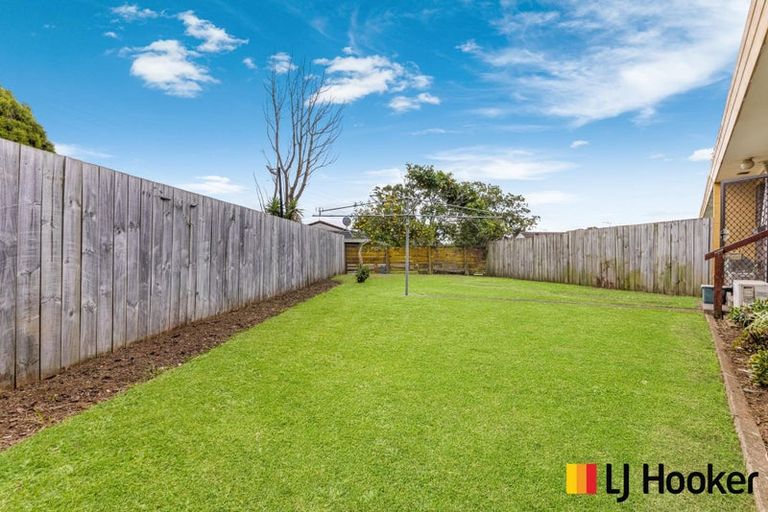 Photo of property in 22b Glengowan Place, Conifer Grove, Takanini, 2112