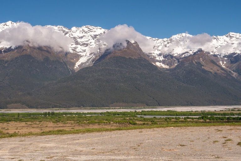 Photo of property in 5 Oxburn Lane, Glenorchy, 9372