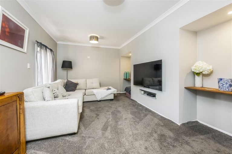 Photo of property in 15 Glen Avenue, Papatoetoe, Auckland, 2025