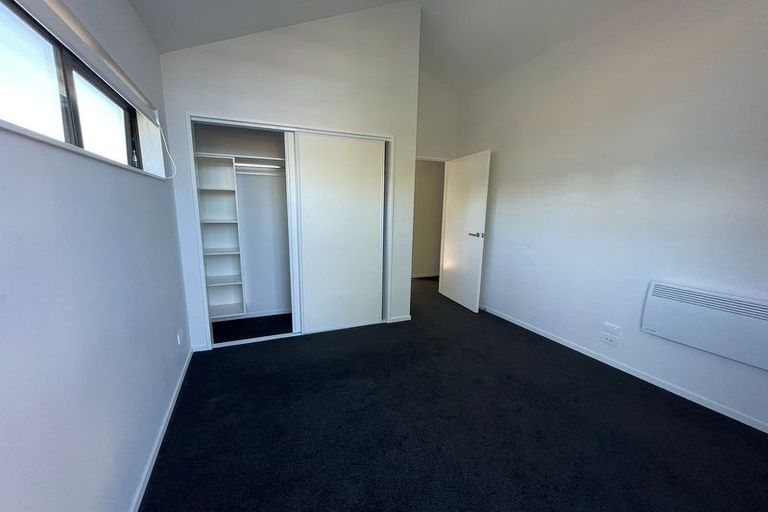 Photo of property in 1/110 Kervil Avenue, Te Atatu Peninsula, Auckland, 0610