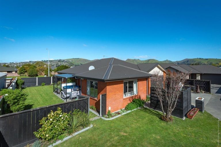 Photo of property in 14 Saint Peters Close, Woolston, Christchurch, 8062