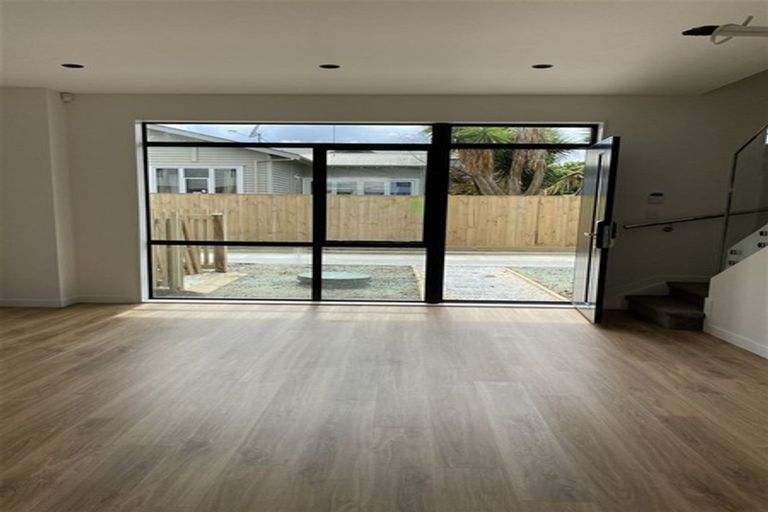 Photo of property in 3/48 Victor Street, Avondale, Auckland, 1026