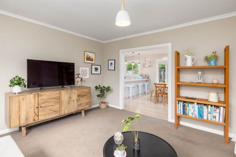 Photo of property in 112 Tomes Road, St Albans, Christchurch, 8052