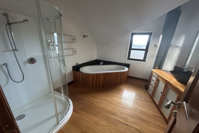 Photo of property in 19 Matheson Crescent, Albert Town, Wanaka, 9305