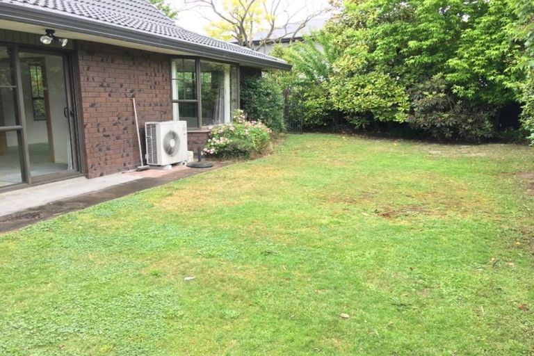 Photo of property in 43 Lakewood Drive, Burwood, Christchurch, 8083
