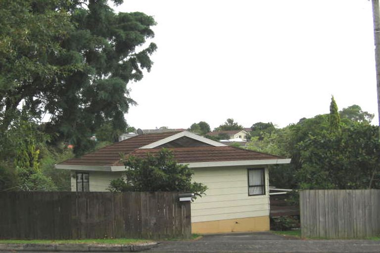 Photo of property in 71 Woodglen Road, Glen Eden, Auckland, 0602