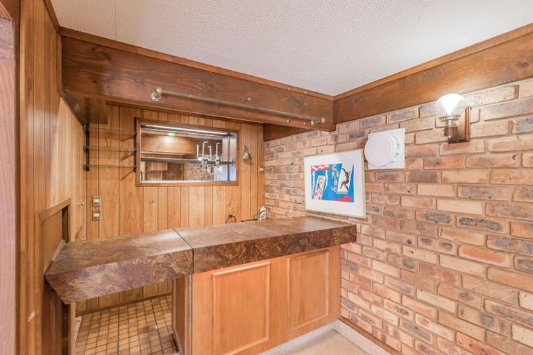 Photo of property in 5 Noeleen Street, Glenfield, Auckland, 0629