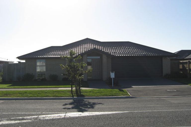Photo of property in 35 Rolleston Drive, Rolleston, 7614