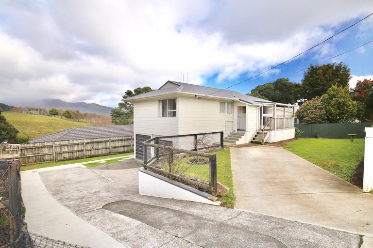 Photo of property in 4 Lorenzen Bay Road, Raglan, 3225