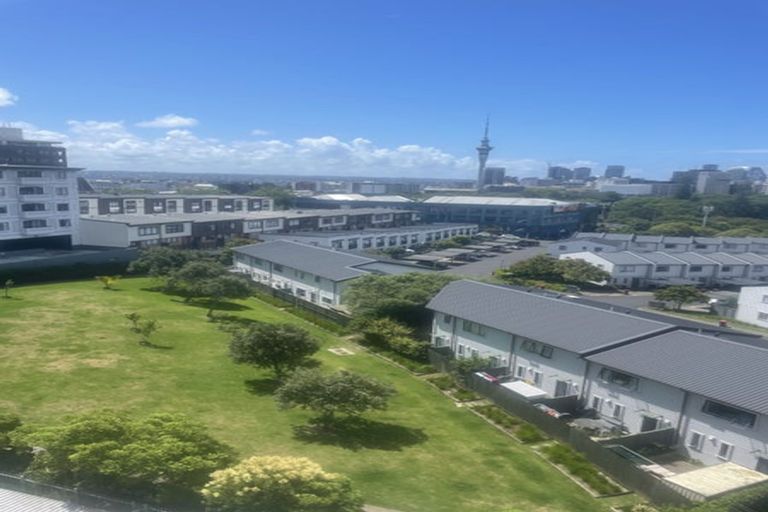 Photo of property in Luna Apartments, 6g/16 Burton Street, Grafton, Auckland, 1010