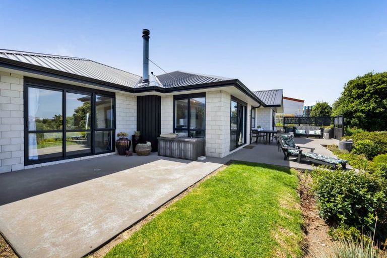 Photo of property in 6 Aytoun Street, Opunake, 4616