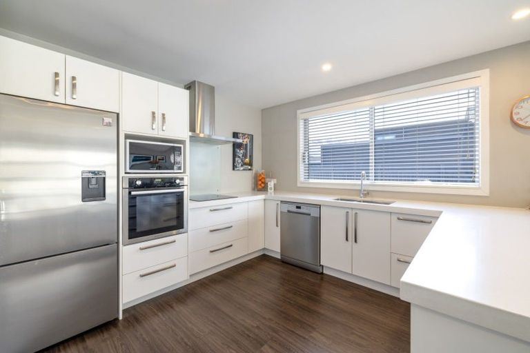 Photo of property in 36 Minaret Ridge, Wanaka, 9305