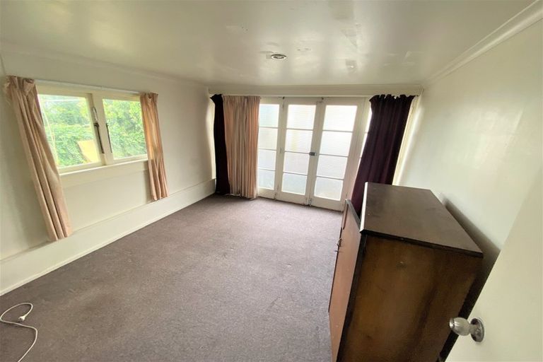 Photo of property in 30 Hillcrest Road, Hillcrest, Hamilton, 3216