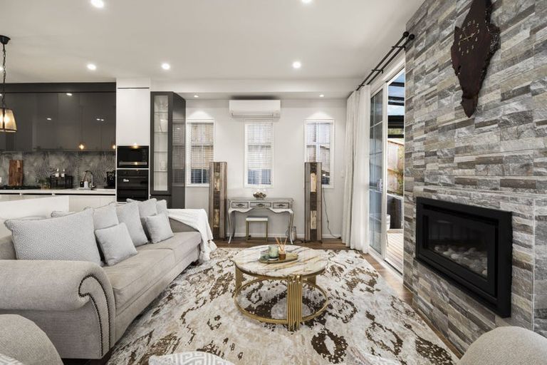 Photo of property in 9 Bremner Ridge Street, Flat Bush, Auckland, 2019