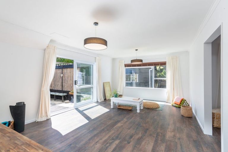 Photo of property in 7 Livet Place, Papakowhai, Porirua, 5024