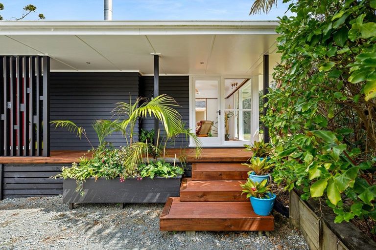 Photo of property in 9 Kaponga Lane, Kaipara Flats, Warkworth, 0981