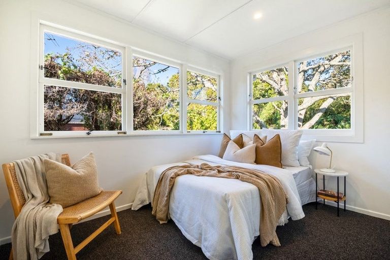 Photo of property in 132 Lancaster Road, Beach Haven, Auckland, 0626