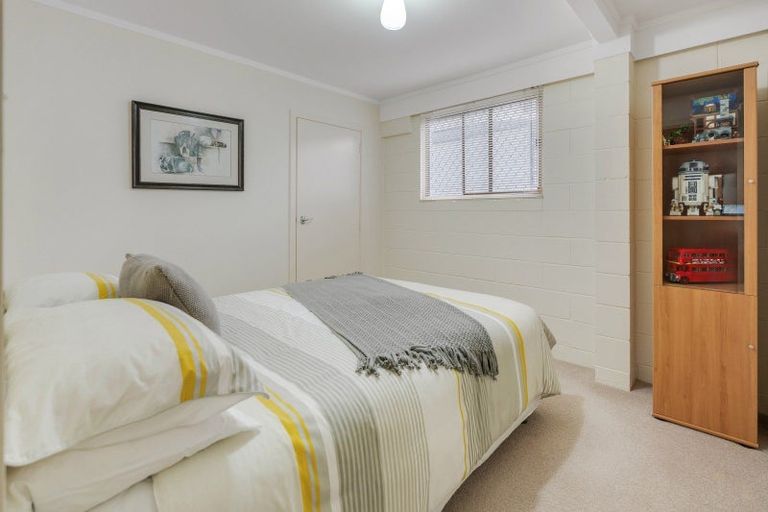 Photo of property in 67 Beach Road, Mellons Bay, Auckland, 2014