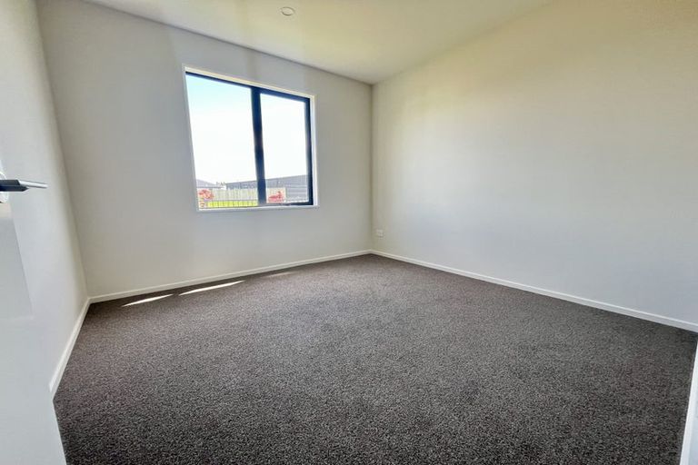 Photo of property in 1 Comer Street, Halswell, Christchurch, 8025