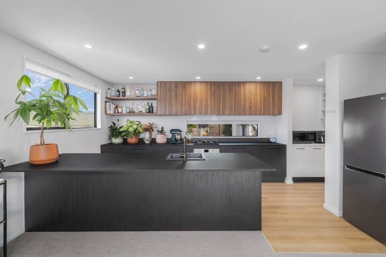 Photo of property in 6 Youngston Lane, Woolston, Christchurch, 8023