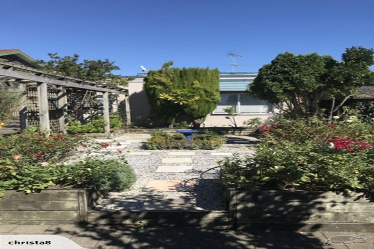 Photo of property in 11 Rangitoto View Road, Cockle Bay, Auckland, 2014