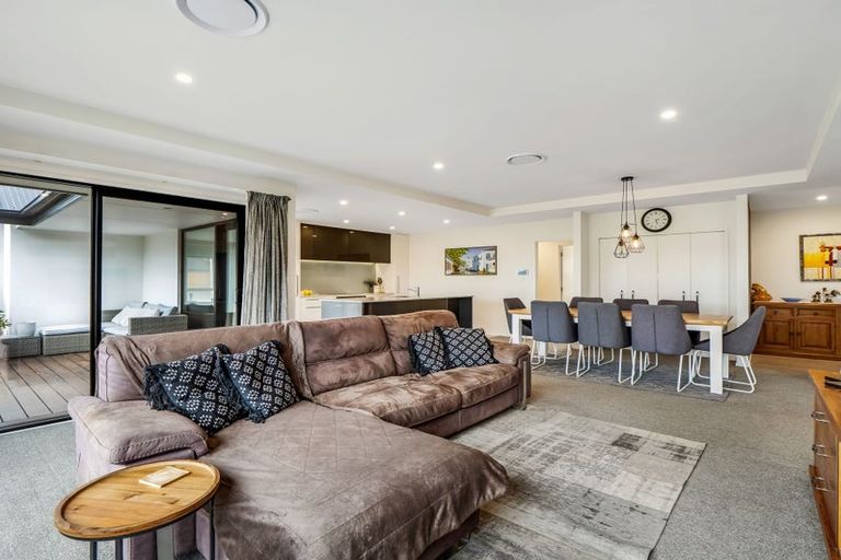 Photo of property in 21 Watkins Drive, Rangiora, 7400