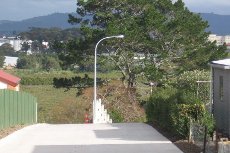Photo of property in 1/22 Waione Avenue, Te Atatu Peninsula, Auckland, 0610