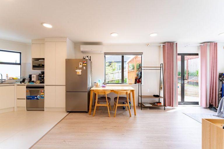 Photo of property in 9 Travis View Drive, Fairview Heights, Auckland, 0632