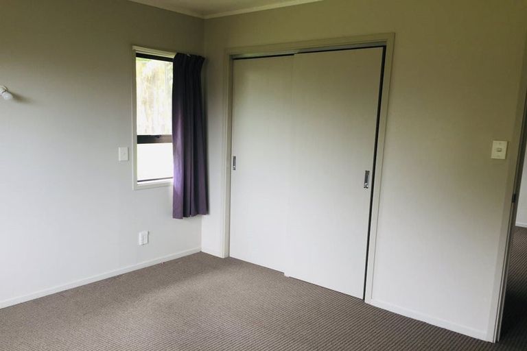 Photo of property in 25 Aeroview Drive, Beach Haven, Auckland, 0626