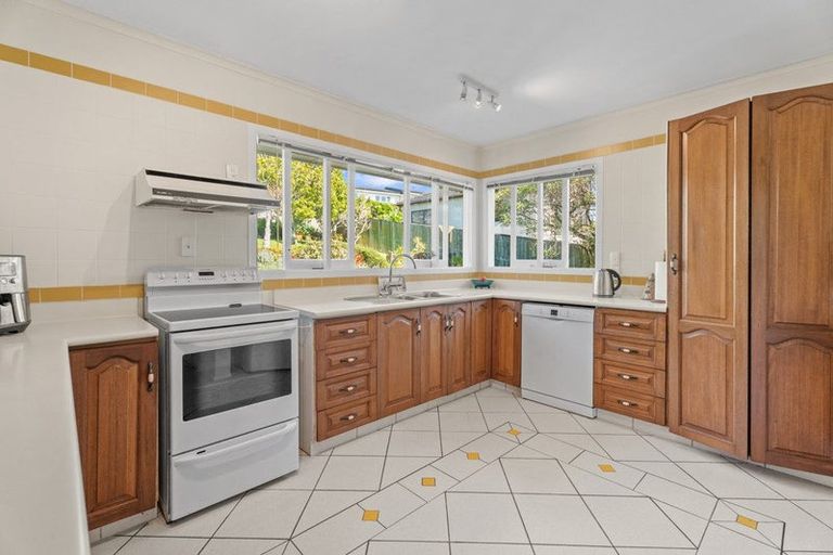 Photo of property in 42 Evelyn Road, Cockle Bay, Auckland, 2014
