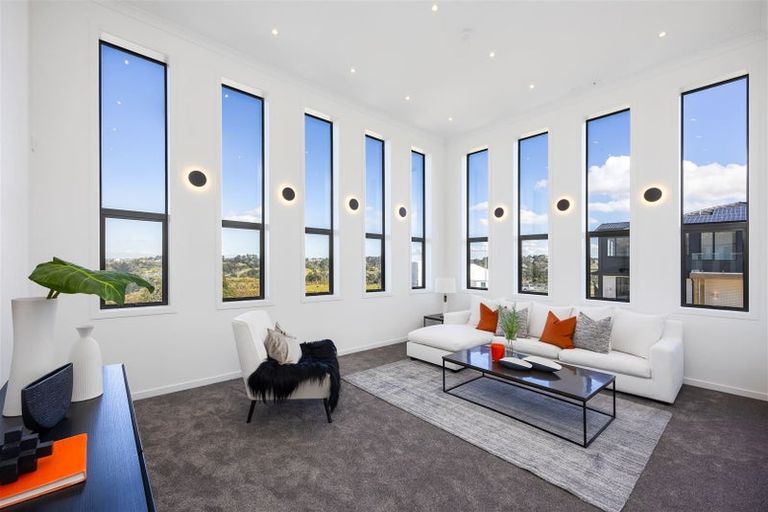 Photo of property in 3 Ridgelea Road, Long Bay, Albany, 0792