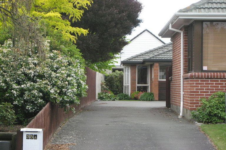 Photo of property in 35a Dunedin Street, Redwood, Christchurch, 8051