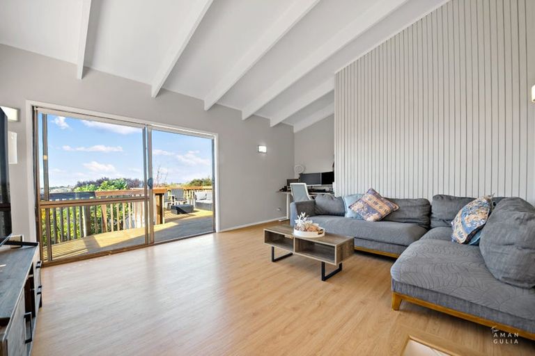 Photo of property in 186 Old Titirangi Road, Titirangi, Auckland, 0604