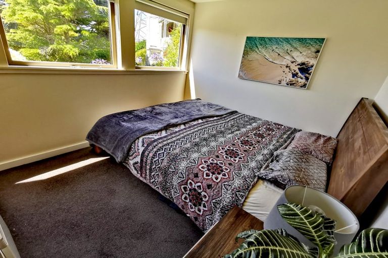 Photo of property in 77 Durham Street, Brooklyn, Wellington, 6021