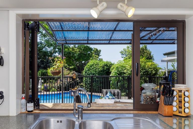 Photo of property in 90 Kemp Road, Kerikeri, 0230