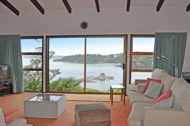 Photo of property in 25 Hillside Crescent, Leigh, 0985