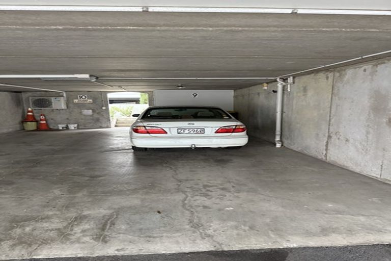 Photo of property in Regent Courts, 9/75 Gloucester Street, Christchurch Central, Christchurch, 8013