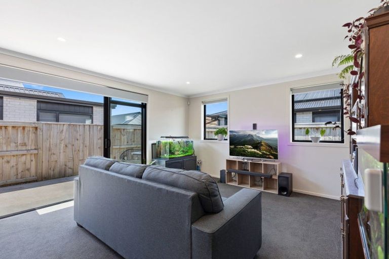 Photo of property in 14 Hinaki Street, Poike, Tauranga, 3112