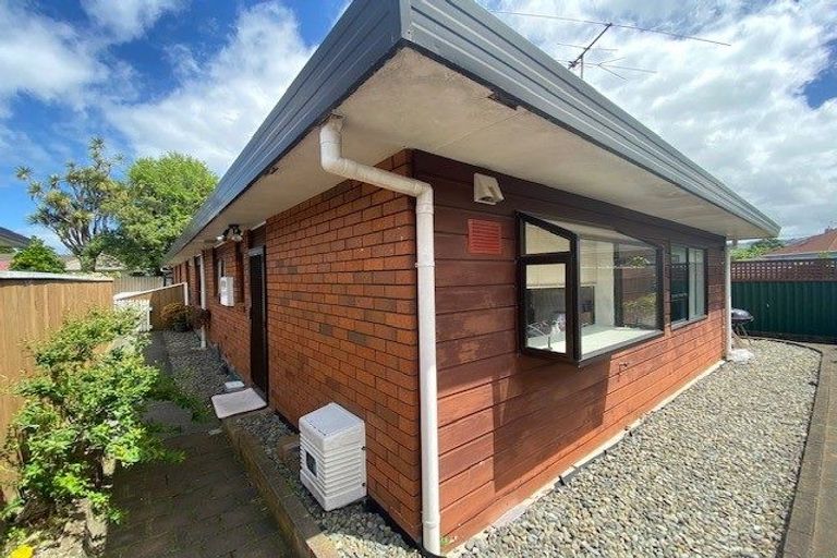 Photo of property in 2/37 Bauchop Road, Waterloo, Lower Hutt, 5011