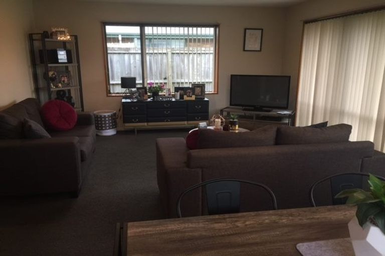 Photo of property in 9a Lindon Street, Rangiora, 7400