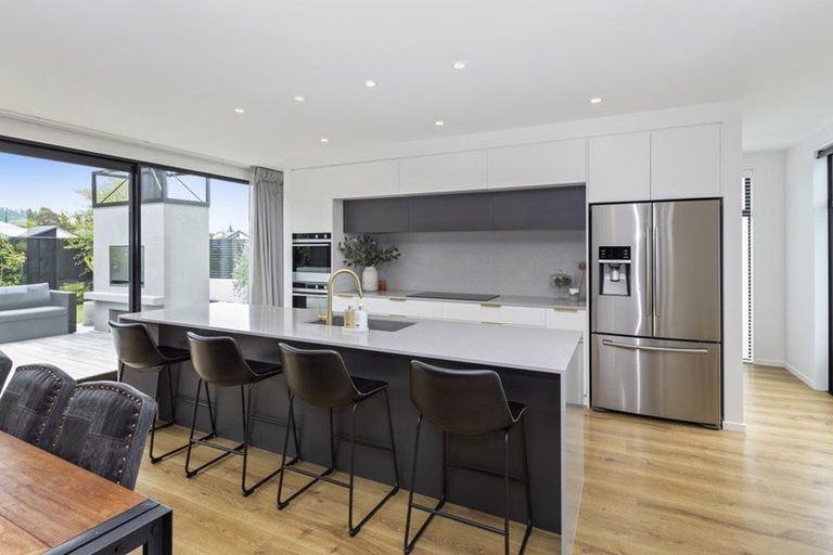 Photo of property in 42 Grayshott Avenue, Casebrook, Christchurch, 8051