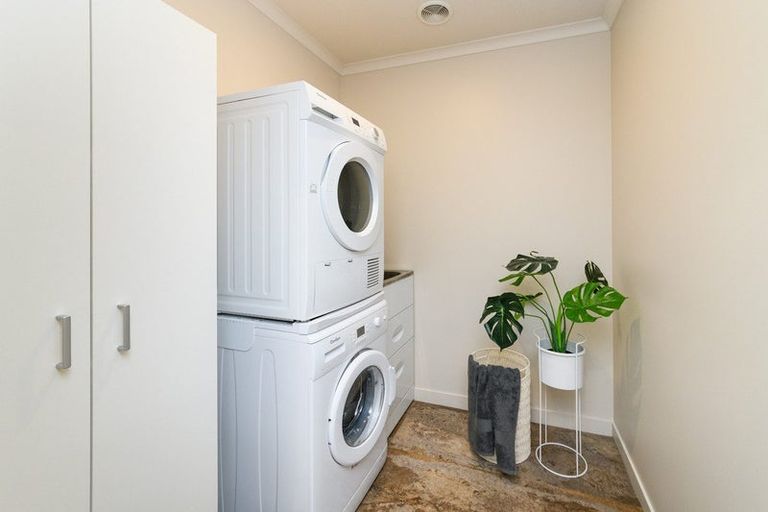 Photo of property in 100 Mount Taylor Drive, Feilding, 4775