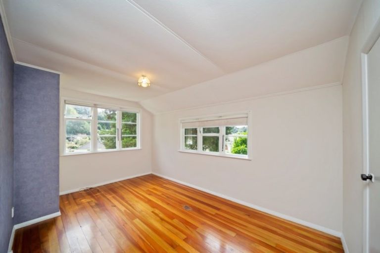 Photo of property in 60 Glenpark Avenue, Frankleigh Park, New Plymouth, 4310