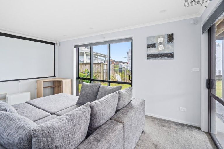 Photo of property in 8 Mariners Haven, One Tree Point, 0118