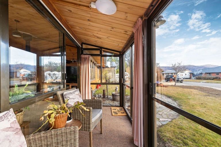 Photo of property in 2 Bruce Street, Cromwell, 9310