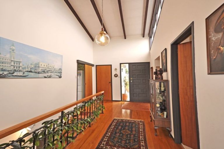 Photo of property in 25 Hillside Crescent, Leigh, 0985