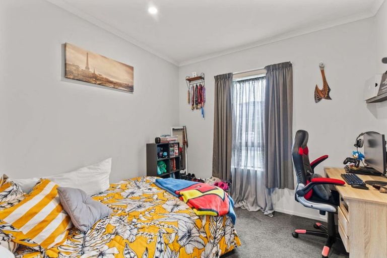 Photo of property in 25 Hitori Street, Weymouth, Auckland, 2103
