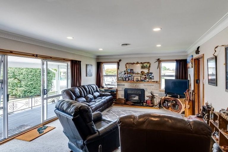 Photo of property in 1404 Warwick Place, Mayfair, Hastings, 4122