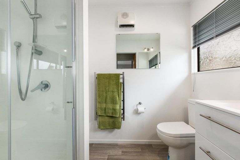 Photo of property in 11 Picketboat Lane, Whitby, Porirua, 5024